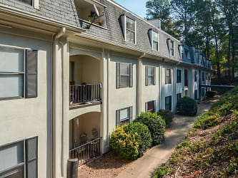 Northern Pines Enclave Oakhurst Village Apartments - Clarkston, GA