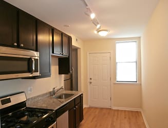 2803 W Lawrence Ave unit A1N - Chicago, IL