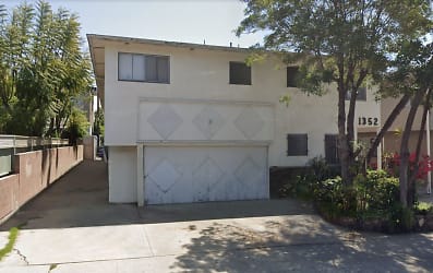 1352 N Citrus Ave - Los Angeles, CA