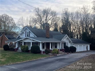 504 33rd St SW - Hickory, NC