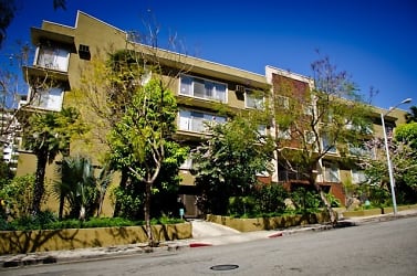1155 Hacienda Pl unit 202 - West Hollywood, CA