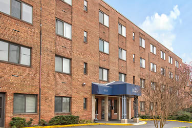 Bradley Crossing Apartments - Chevy Chase, MD