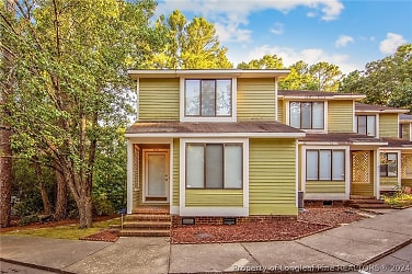 400 Cypress Trace Dr - Fayetteville, NC