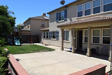 1691 Wortell Dr - Lincoln, CA