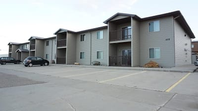 305 27th Ave NW unit 2 - Minot, ND