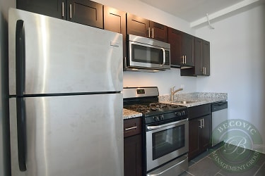 5860 N Kenmore Ave unit 508 - Chicago, IL