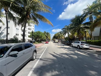 220 Collins Ave #9A - Miami Beach, FL