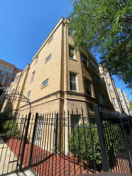 4516 N Wolcott Ave - Chicago, IL