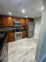 9050 NW 28th St #119 - Coral Springs, FL
