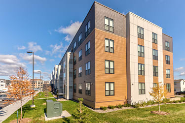 Blooming Meadows North Apartments - Bloomington, MN