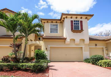 5762 NW 119th Dr - Coral Springs, FL