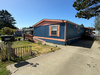 430 NW 55th St - Newport, OR