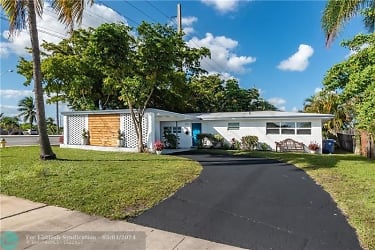 833 NW 30th St - Wilton Manors, FL