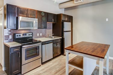The Limelight Apartments - Omaha, NE