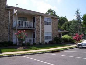 Briar Park Apartments - Lakewood, NJ
