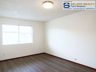 1541 N Bush St - undefined, undefined