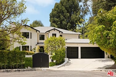 9872 Whitwell Dr - Beverly Hills, CA