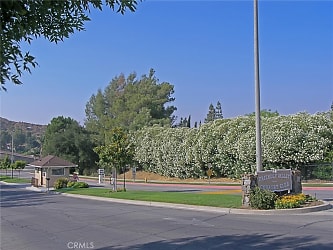 19021 Ave Of The Oaks - Santa Clarita, CA