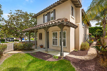 6587 Red Knot St - Carlsbad, CA