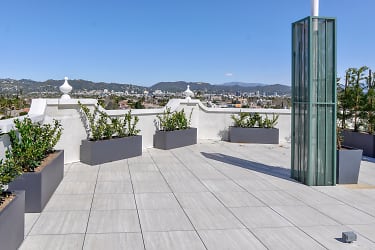 Le Noble Apartments - Los Angeles, CA