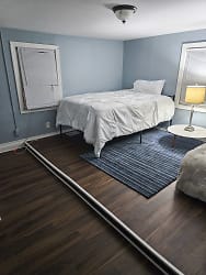 Room For Rent - undefined, undefined