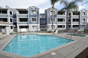 101 S Lakeview Ave unit R - Anaheim, CA
