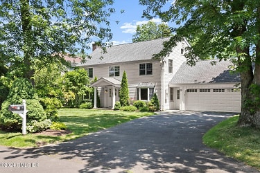 22 Roosevelt Ave - Greenwich, CT