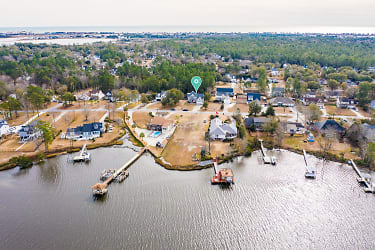 462 Chadwick Shores Drive - Sneads Ferry, NC