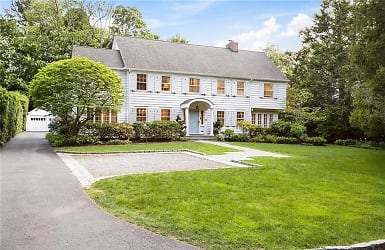 6 Burgess Rd - Scarsdale, NY