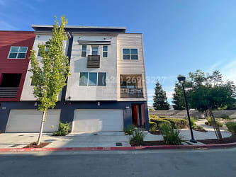 439 Ellicott Loop - San Jose, CA