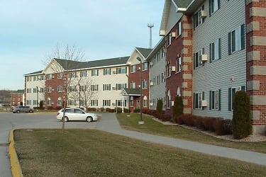 Bay Manor Apartments - Green Bay, WI