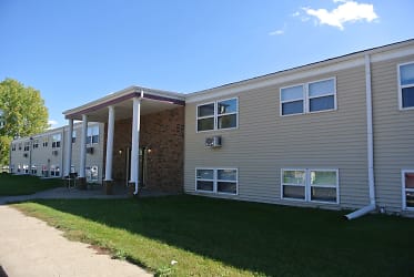 901 22nd Ave NW unit Colonial - Minot, ND