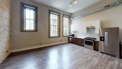 4525 N Kenmore Ave unit 216 - Chicago, IL