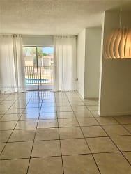 4174 NW 79th Ave #2C - Doral, FL
