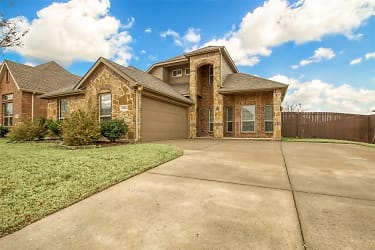 1116 Seclusion Cove Dr - Mc Kinney, TX