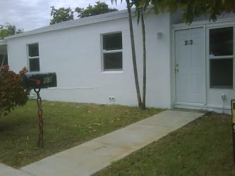 203 NE 2nd Ave - Hallandale Beach, FL