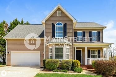 101 Rocky Way Ct - Mount Holly, NC