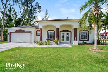 4410 NW 22nd St - Cape Coral, FL