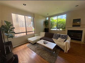 1238 S Holt Ave #1 - Los Angeles, CA