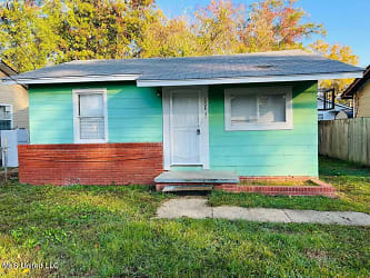 1008 Lanier Ave - undefined, undefined