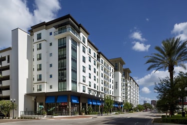 Camden North Quarter Apartments - Orlando, FL