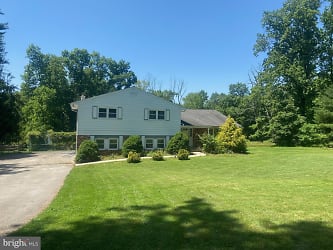 830 Darby Paoli Rd - Newtown Square, PA