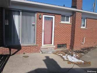 6164 Coolidge St - Dearborn Heights, MI