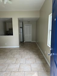 1215 Ave L - Haines City, FL