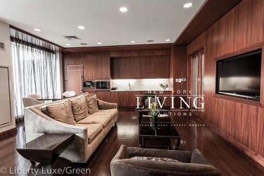 200 North End Ave unit 32C - New York, NY