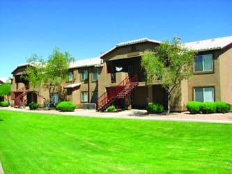 Quail Run Apartments - Peoria, AZ