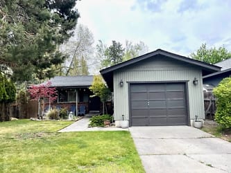 1339 NW Milwaukee Ave - Bend, OR