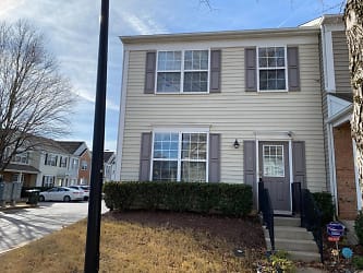 8511 Silhouette Pl - Raleigh, NC