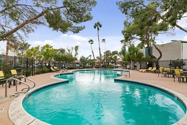Tropicana Royale Apartments - Las Vegas, NV