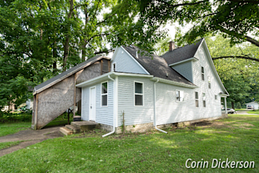 3527 Lincoln Rd unit UNIT2 - Hamilton, MI